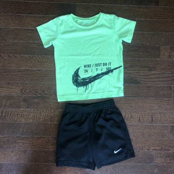 nike highlighter outfit